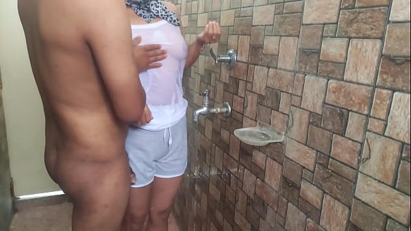 Indian stepbrother and stepsister sex in Bathroom, Bathroom sex video captured by someone?????
