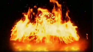 Mulher curvil&iacute;nea e poderosa adorada por homem tatuado em cena sensual intensa