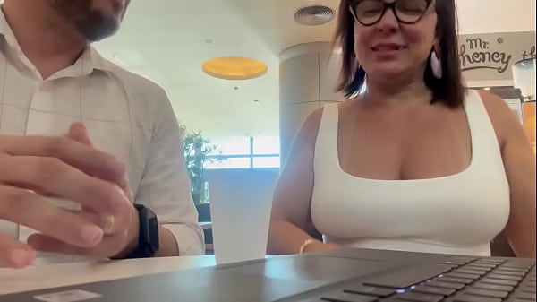 Download Video - Ataquei a rola do corretor e mostrei que sou &oacute;tima pagadora &period;&period;&period;de boquete