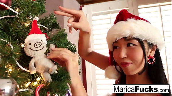 Japanese Christmas style celebration with Marica Hase's solo
