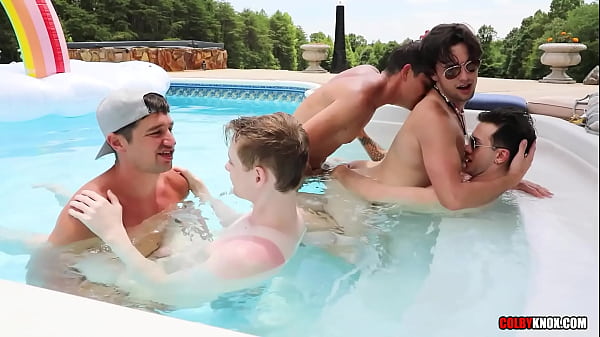 Download Video - Five Gays get Wet AND Wild -BAREBACK-