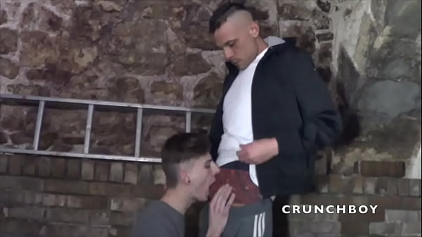 2185 the twink JEROME JAMES fucked barbeakc by BADBOY