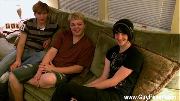 Hot gay scene It turns into a accomplish three-way suckfest as they