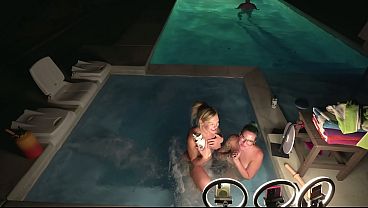 Hardcore Hot Tub Threesome With Deliah Grace And Nikki Zee