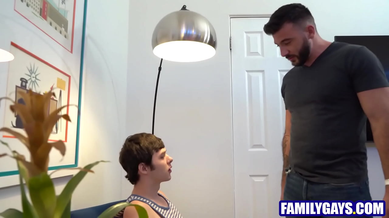 Hijastro examinando la polla de su padrastro
                    sex blowjob fuck young old gay family twink bareback taboo big cock stepdad dilf stepson step dad old and young step daddy step son step father step dad and step son muchos negros