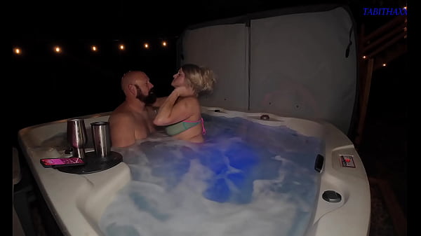 HOT TUB FUN Pussy Play Masturbation Blowjob