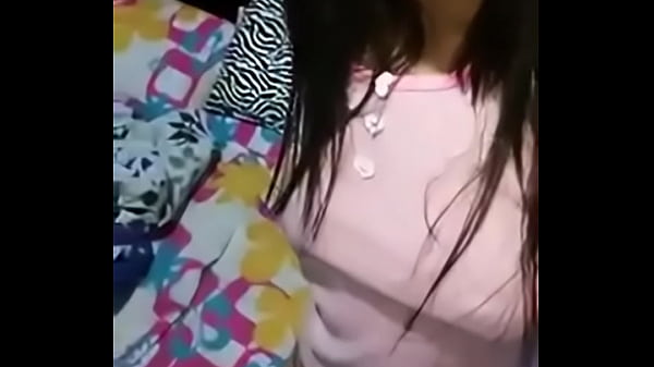 My girlfriend sends me video by whatsapp