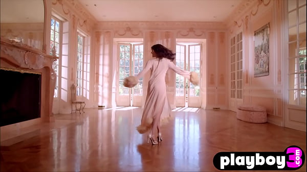 Download Video - Big tits brunette Hope Dworaczyk posing in hot lingerie and showing her nice big boobs