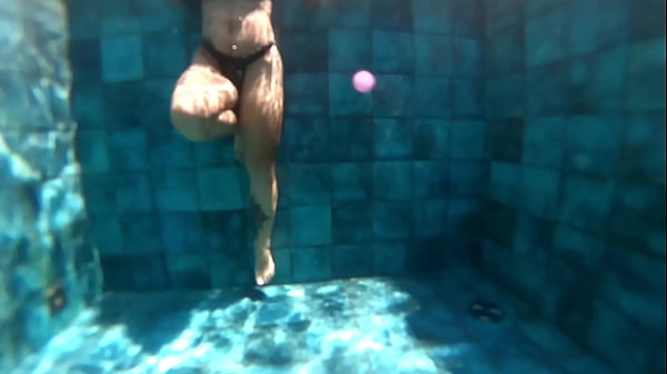 Married woman has sex with unknown employee in pool