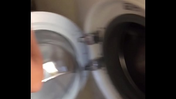 Download Video - Me follo a jovencita teen cuando busca ropa m&iacute;a en la lavadora termina follada