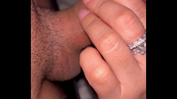 I know how to please with my mouth... wanna see?