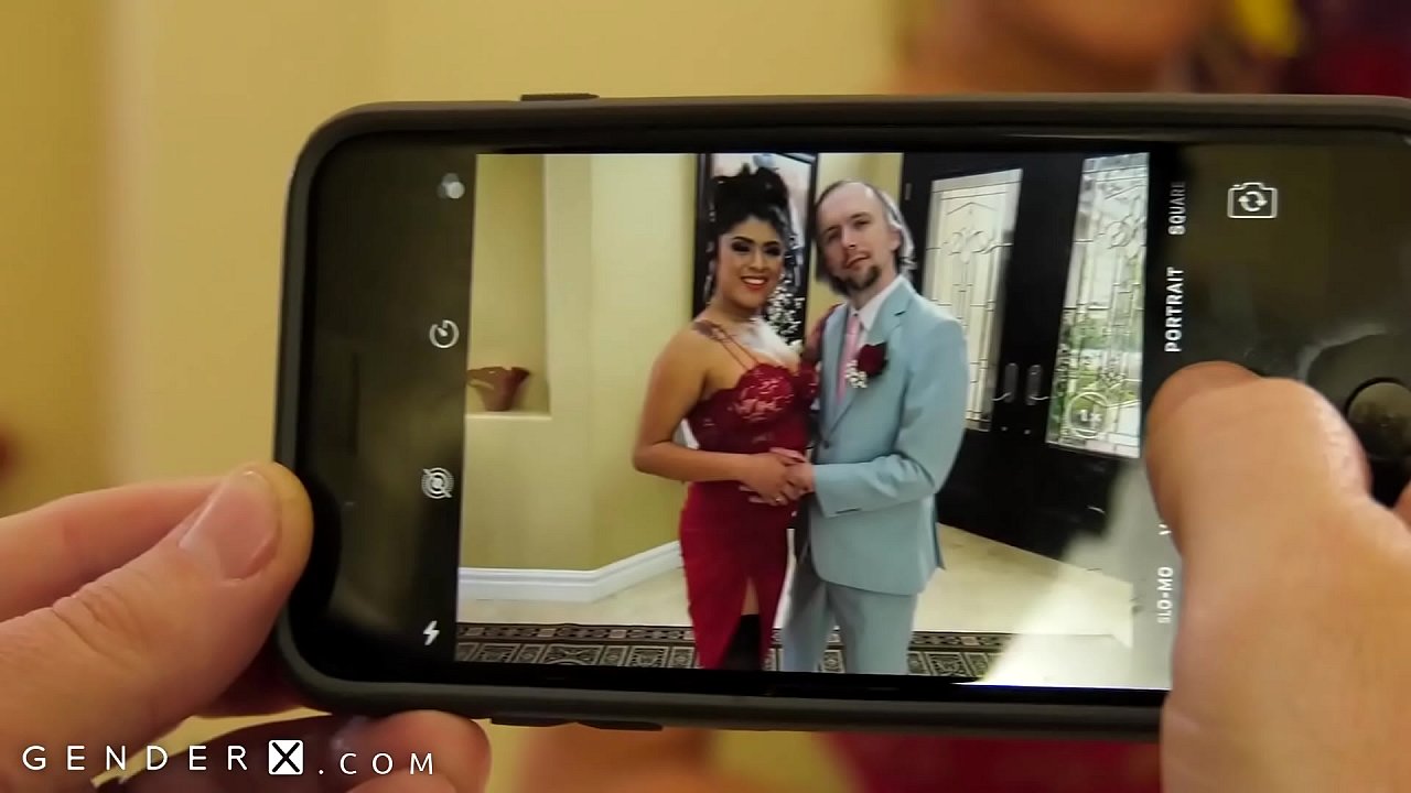 GenderX - La cita transgénero del baile necesita un poco de polla antes de que termine la noche
                    anal blowjob brunette doggystyle tattoo chubby shemale big ass pounding reality bareback transgender prom ass fuck side fuck prom night kai bailey guy fucks trans beth bell trans with guy muchos negros