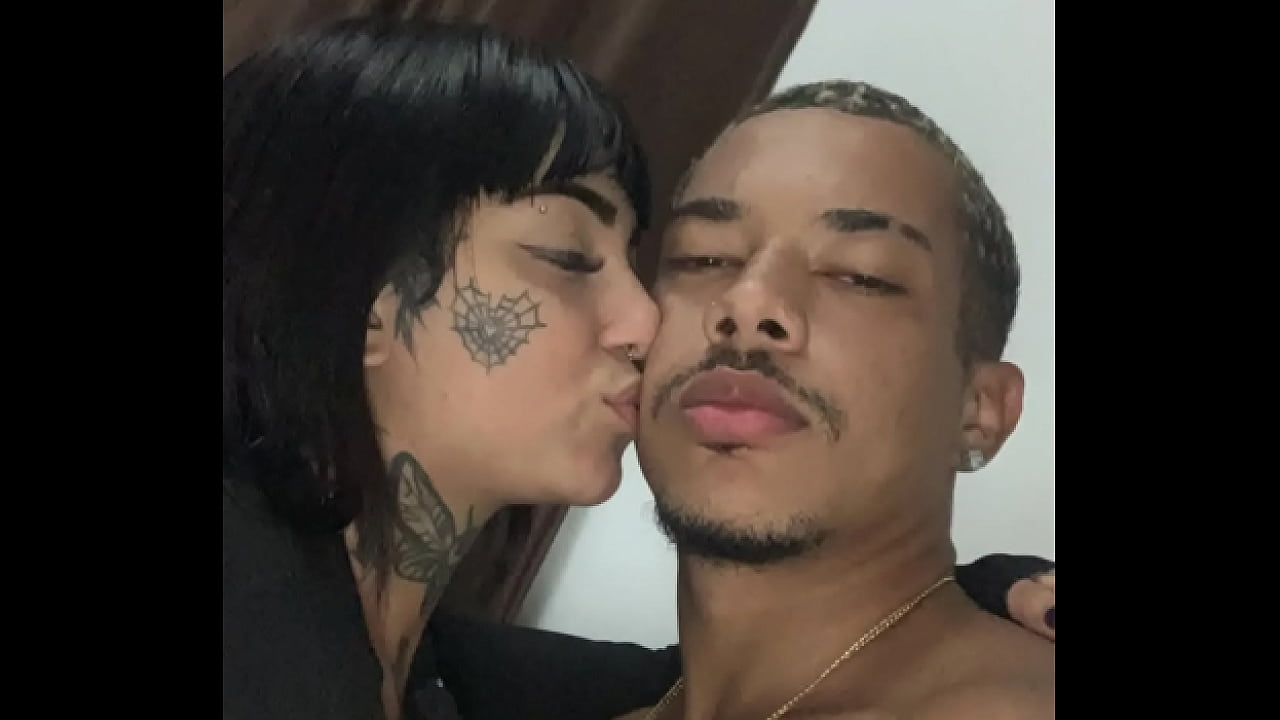 ¡Se filtró en línea! Famosinha pierde su teléfono y se filtran videos con el jugador del Flamengo
                    sexy tattoo amateur fetish brazil muchos negros