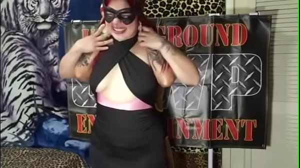 LUCHA BABE IN FULL NELSON CHALLENGE  WRESTLING HOLD MATCH