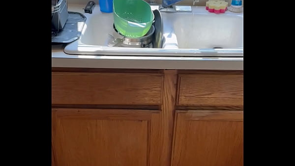 Download Video - Naughty kitchen floor and sink piss