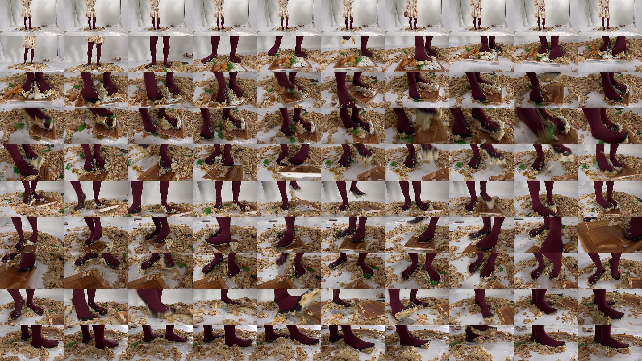 foodcrush　A woman stepping on food 预览图