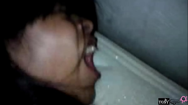 Download Video - Me equivoqu&eacute; de hoyo&comma; se la met&iacute; por el culo sin querer y aunque me dijo que le duele yo no me detuve y se la met&iacute; toda&period;&period; &lpar;Anal Accidental&rpar;