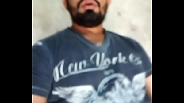 Download Video - Novinho mostrando o seu pau