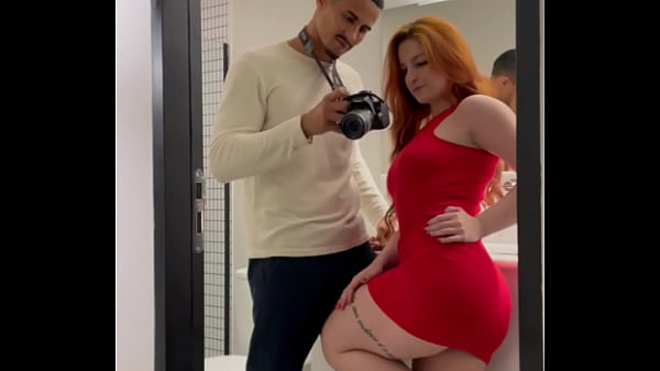 Leaving the redhead weak in the knees. - Free