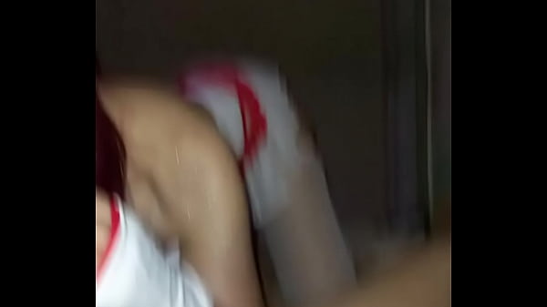 Enfermera viene a hacerme un chequeo pero termina chup&aacute;ndome el pene