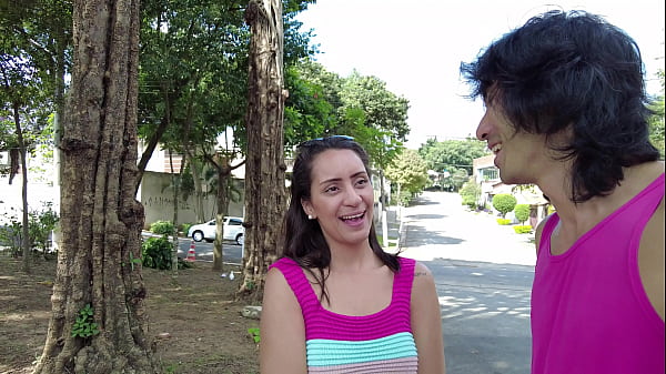 Download Video - Ela queria ver o tamanho do pau do japon&ecirc;s&period; Com Sandy Cortez