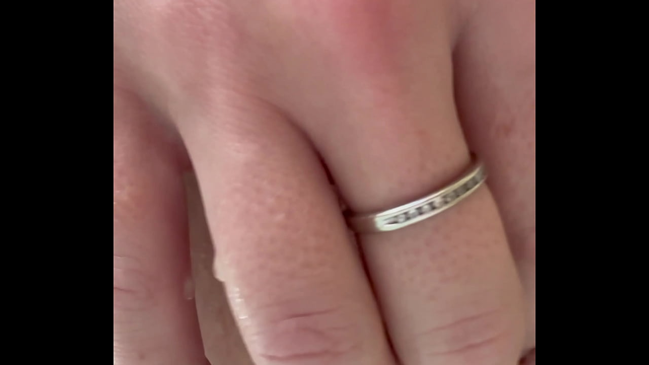 Milf Stepmom Seduces Stepson With Her Pussy And Wet Blowjob - Olx Red Fox