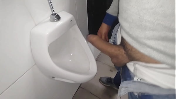 Download Video - Gozando no banheiro do shopping