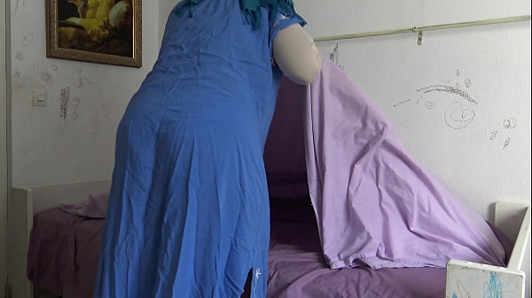 Download Video - Turkish cleaning maid anal fucked by son of her British boss