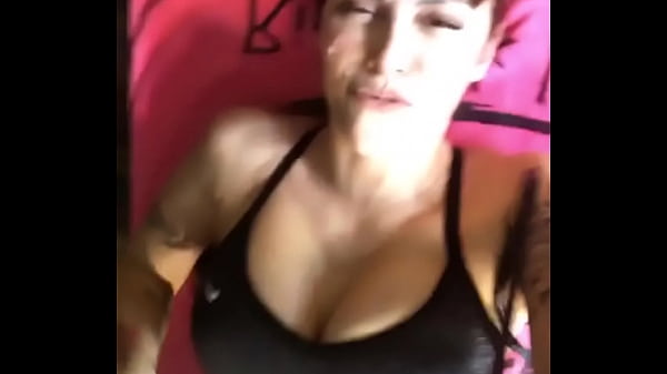 thumb busty connie