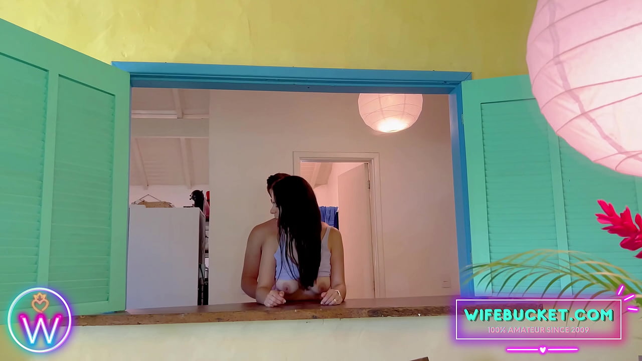 MILFs amateurs de Wifebucket - Esposa inmovilizada con una polla contra una silla
                    amateur homemade big boobs wifebucket homemade sex amateur couple amateur milf amateur wife kitchen sex big tit milf homemade milf homemade wife homemade couple wife bucket bigtit wife sex on chair muchos negros