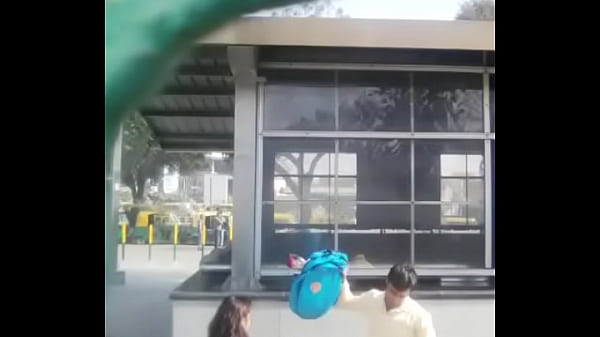 Delhi gf sucking dick outdoor