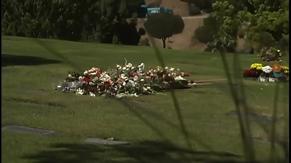 Dee And Christie Share Cock In Interracial Threesome