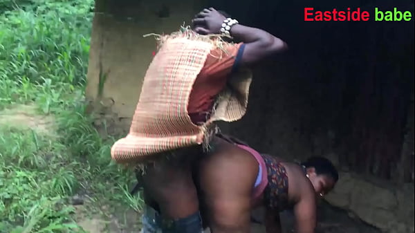 The hunter fucked outdoor with the Kings wife