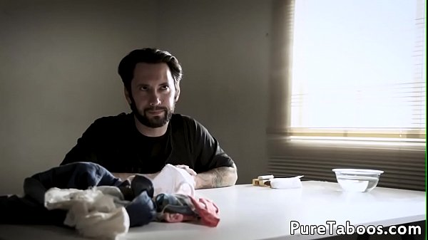 Deepthroating taboo babe gets spitroasted