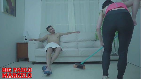 Dica infal&iacute;vel para comer sua empregada MILF gostosa