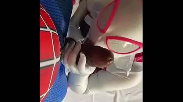 Download Video - Spidey man pounding Gwen Gwen