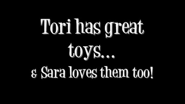 Lesbians Got Horny! Sensual Tory Taylor & Cougar Sara Jay Make Out!