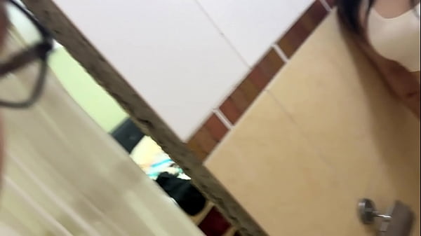 My stepcousin's slutty bitch gives me good service in the shower when our parents are not at home