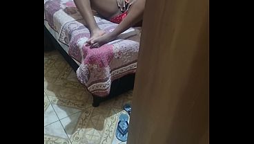 ENTEADO SURPREEDEU MADRASTA SE MASTURBANDO FOI FRAGADA E ACABOU TREPANDO