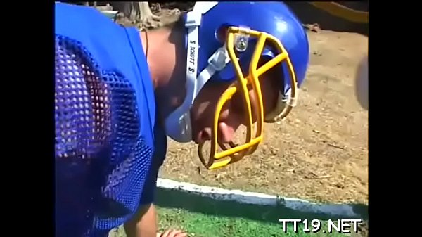 Curvaceous youngster Maria's tang do it better