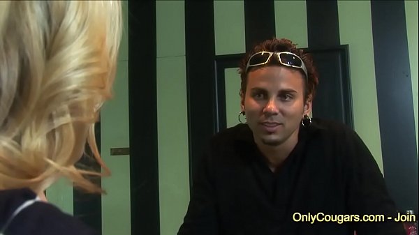 Download Video - MILF Nichole Sheridan Rides A Long Skinny Dong