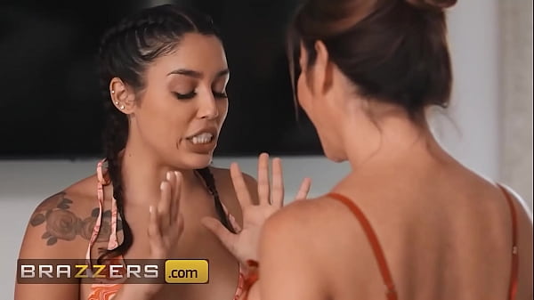 Download Video - An Intimate Experience Is What &lpar;Vanessa Sky&rpar; Her Stepmom &lpar;Alexis Fawx&rpar; Need To Fix Their Relationship - Brazzers
