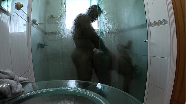 Após sexo anal intenso a novinha quer mais dentro do banheiro - Nands Ninfetinha