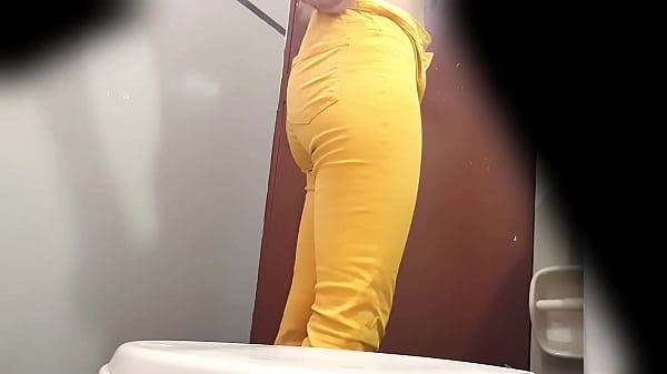 pissing spy camera Argentine stepsister peeing