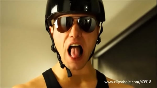 HUNK EXERCISES, STICK OUT TONGUE AND SPITS - 102