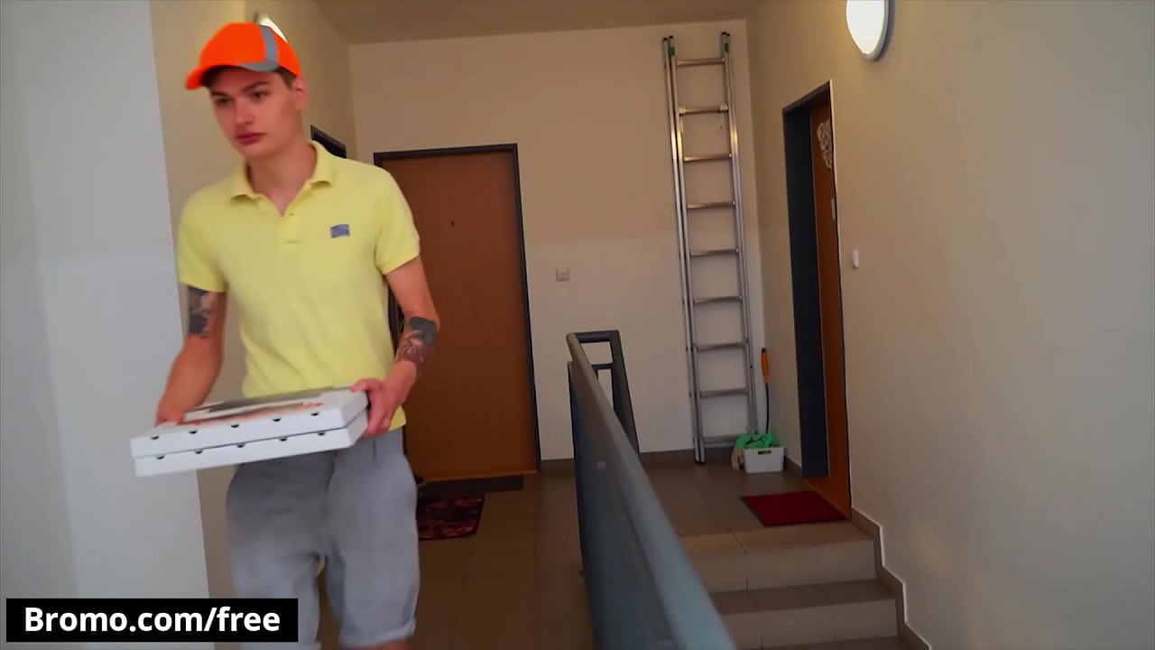 (Jamie Owens) Entrega la pizza en el momento exacto (Jerom) e Is Horny quiere masturbarse - Bromo
                   cumshot blowjob handjob gay muscle missionary twink hunk spooning throat fuck reverse cowboy side fuck bromo muchos negros