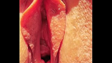 Download Video - Maturemons&comma; horny mature displays super close up wide open cunt &period;