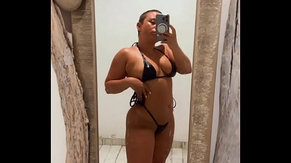 Tu aimes mon bikini ?
