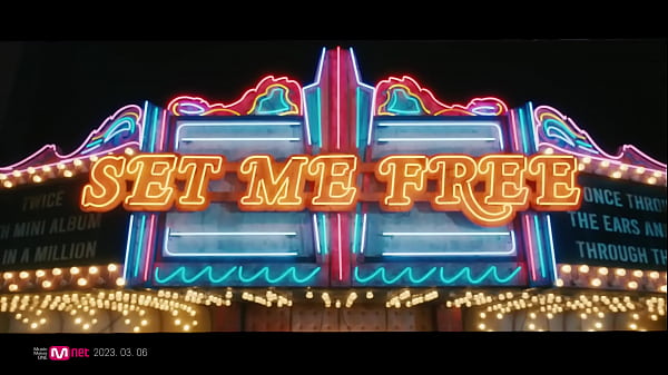 TWICE "SET ME FREE" M/V