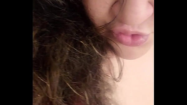 Pretty pink pussy Lil-Ryda seductively oils up